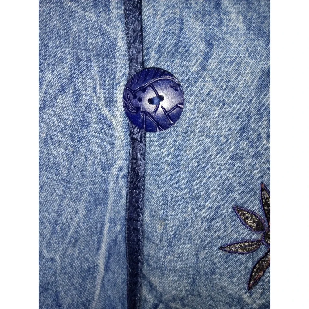 Vintage Acid Wash‎ Denim Floral Embroidered Button Front Jacket Light Blue Boho
